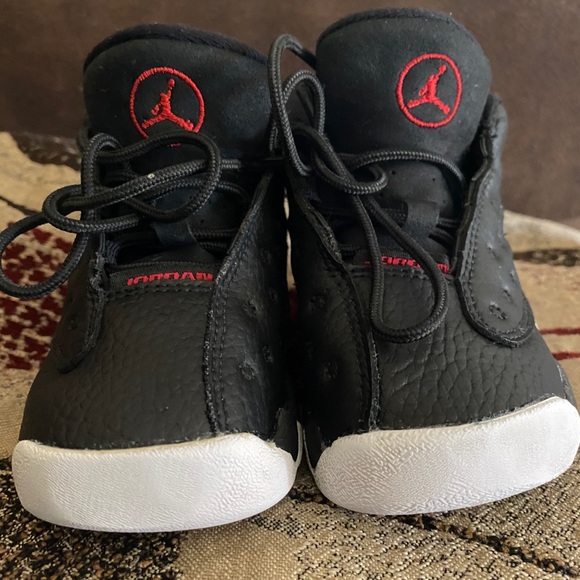 Air Jordan 13 - Picture 2 of 4